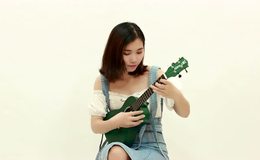 追光者尤克里里谱_指弹独奏谱_指弹示范视频